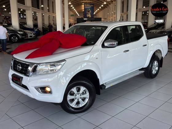 NISSAN FRONTIER 2.3 16V TURBO DIESEL SE CD 4X4 AUTOMÁTICO NISSAN FRONTIER 2.3 16V TURBO DIESEL SE CD 4X4 AUTOMÁTICO